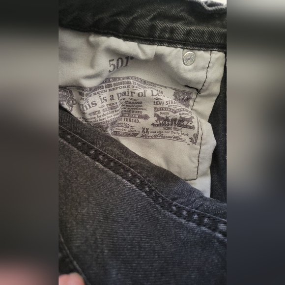 Levi's 501 Original Fit High-Rise Women's Jean Shorts Size 27 - Picture 11 of 16